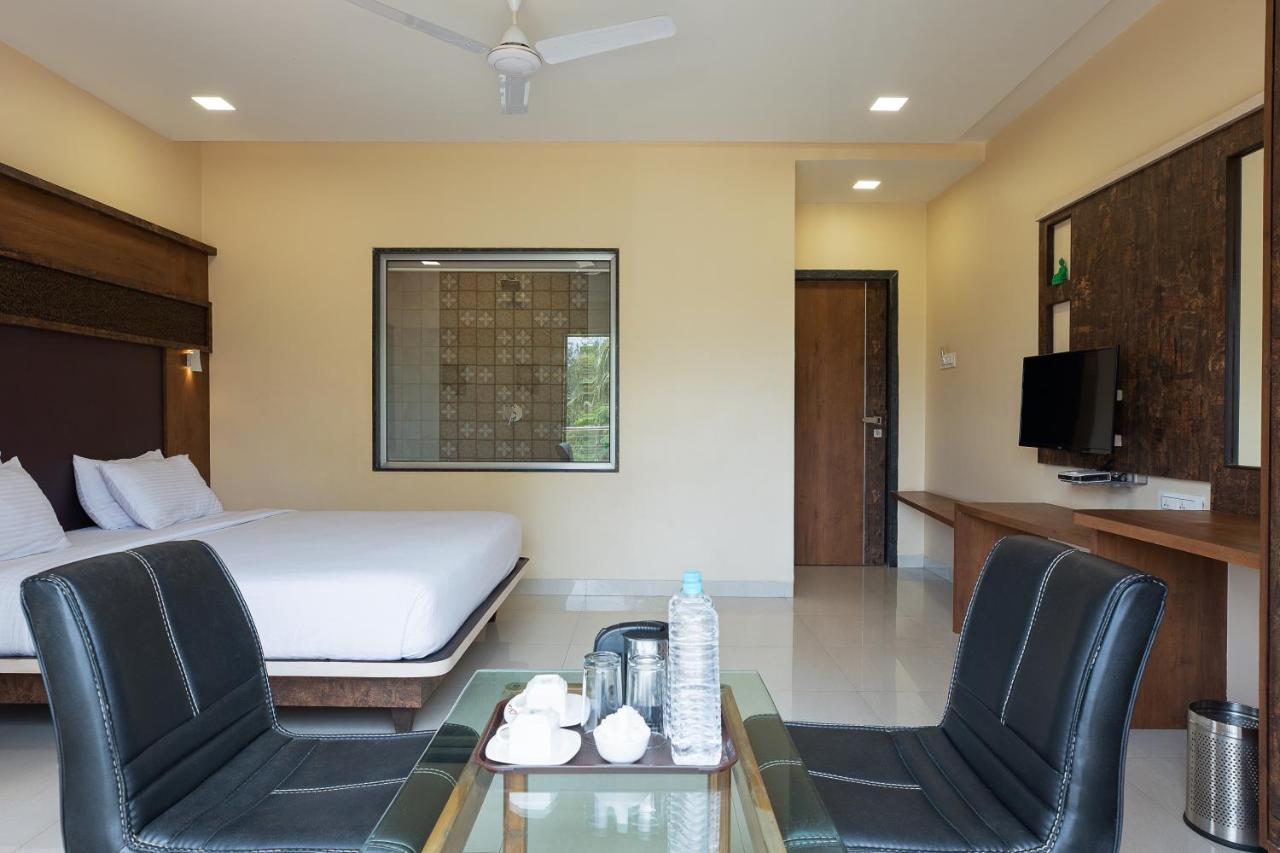 City Palace Resort Lonavala Eksteriør billede
