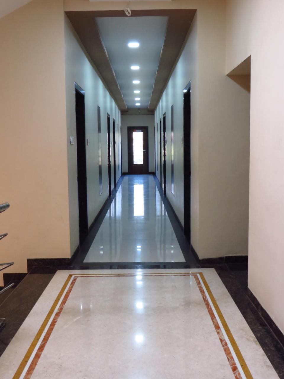 City Palace Resort Lonavala Eksteriør billede