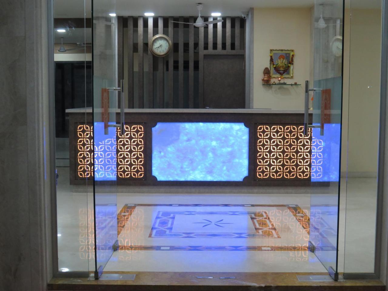 City Palace Resort Lonavala Eksteriør billede