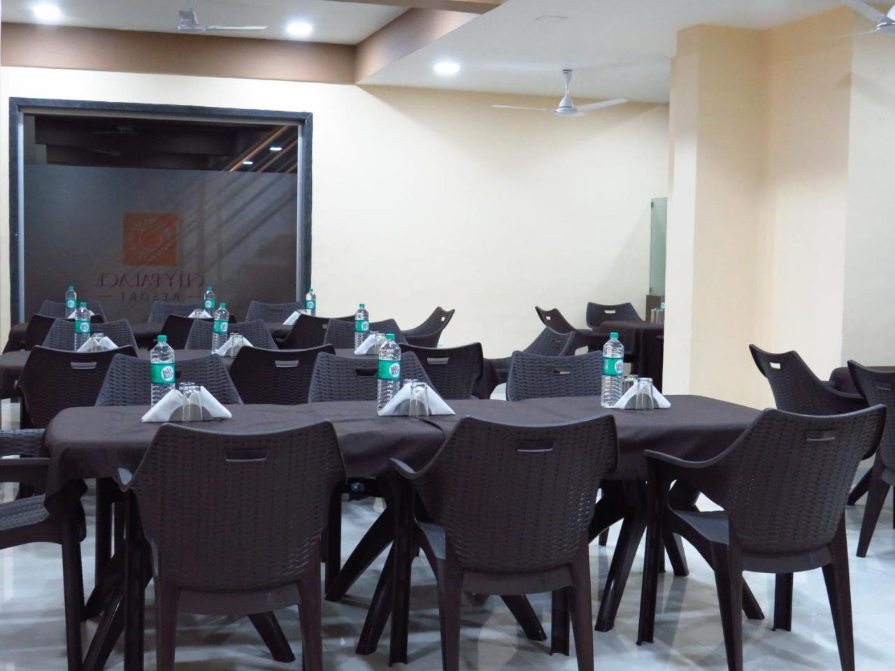 City Palace Resort Lonavala Eksteriør billede