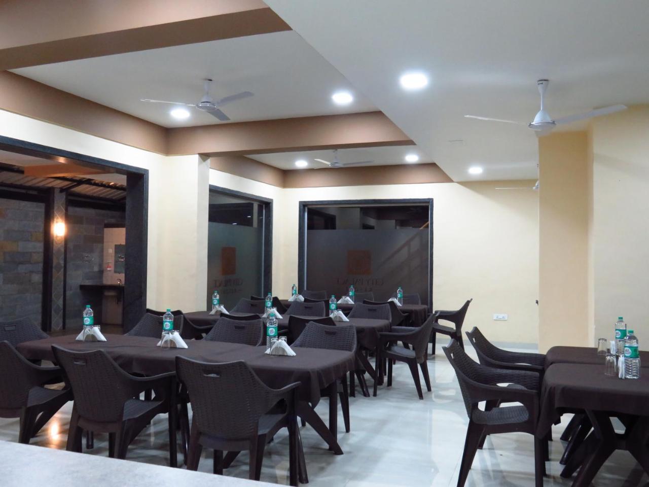 City Palace Resort Lonavala Eksteriør billede