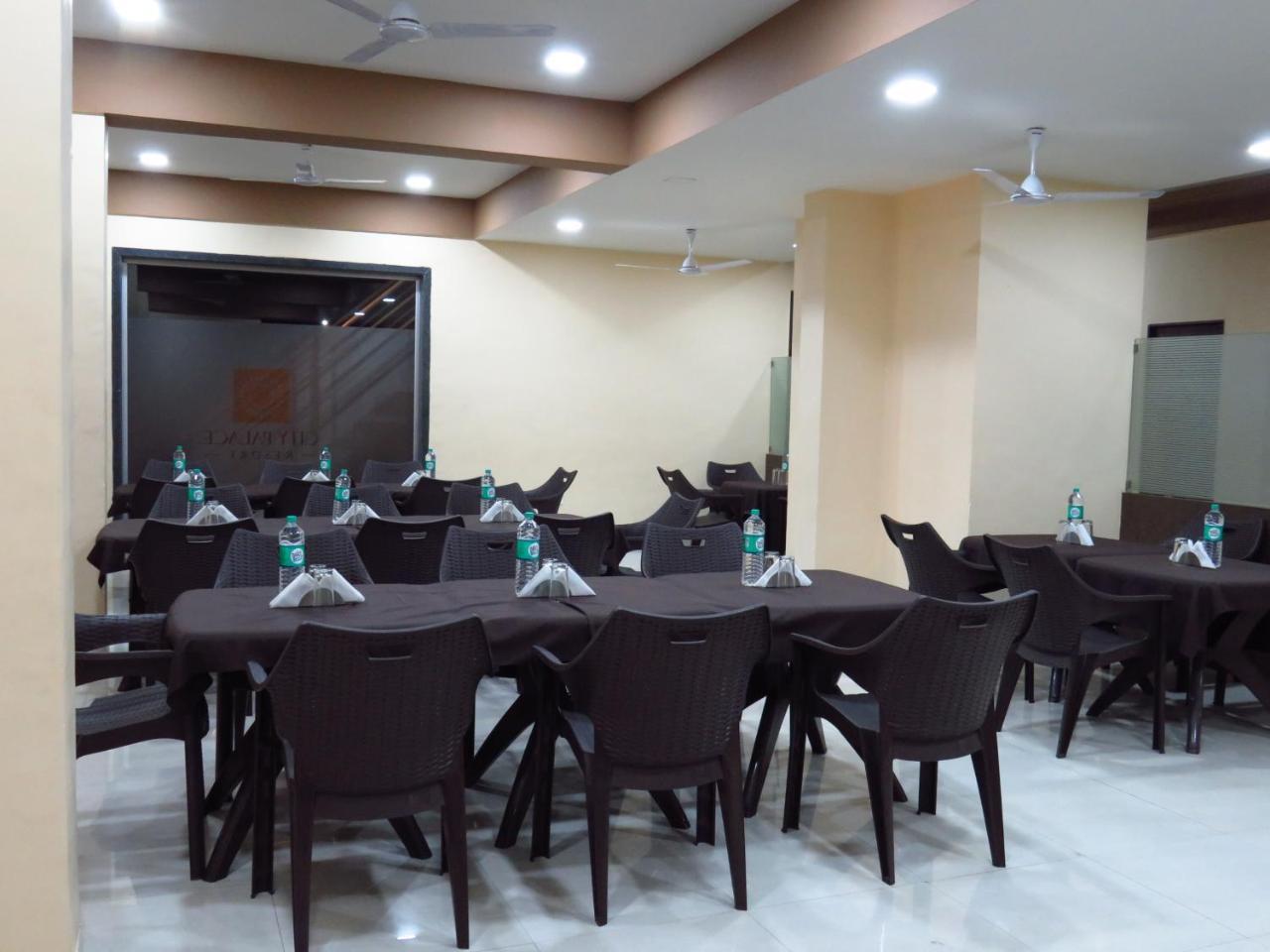 City Palace Resort Lonavala Eksteriør billede