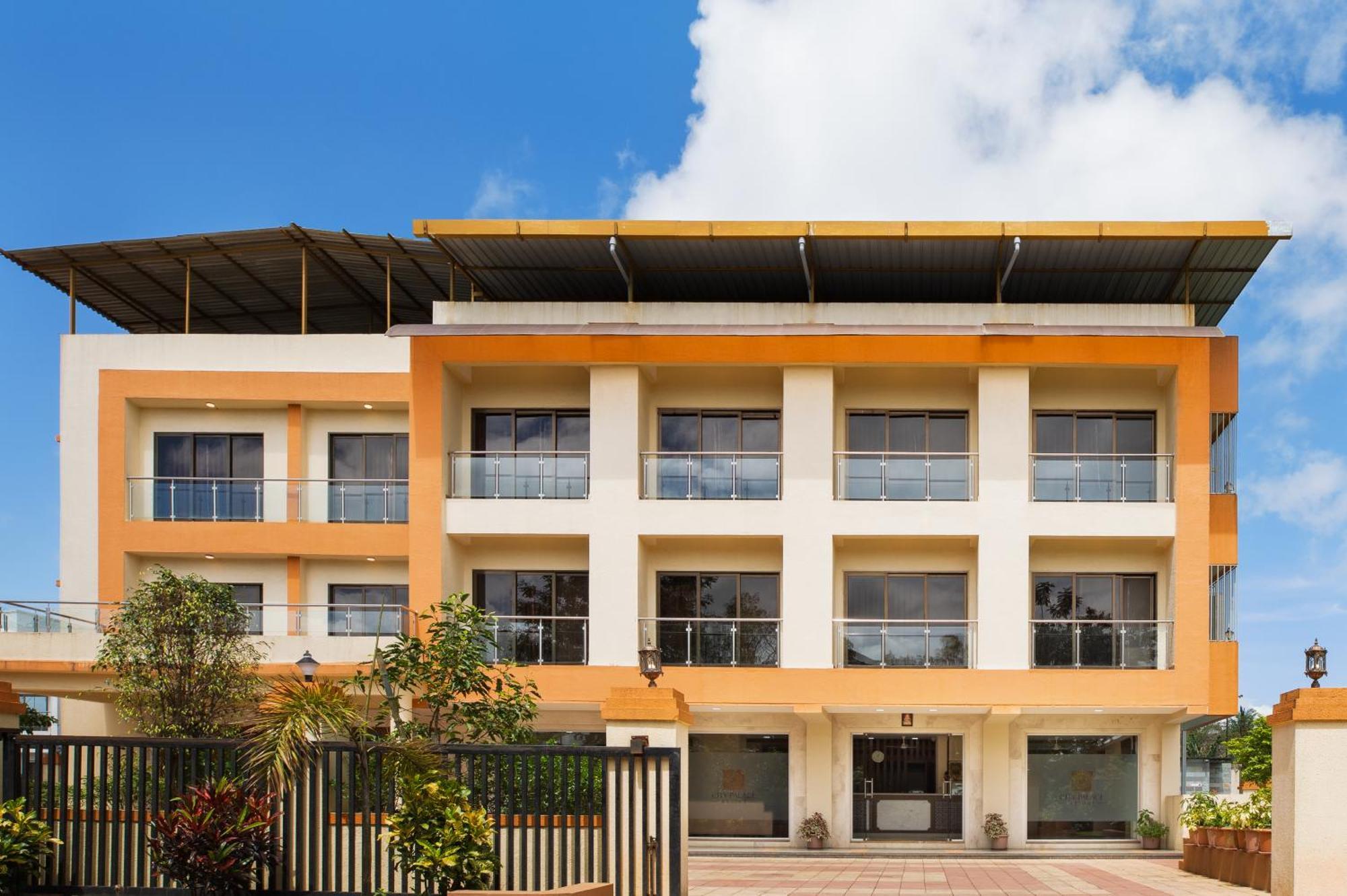 City Palace Resort Lonavala Eksteriør billede