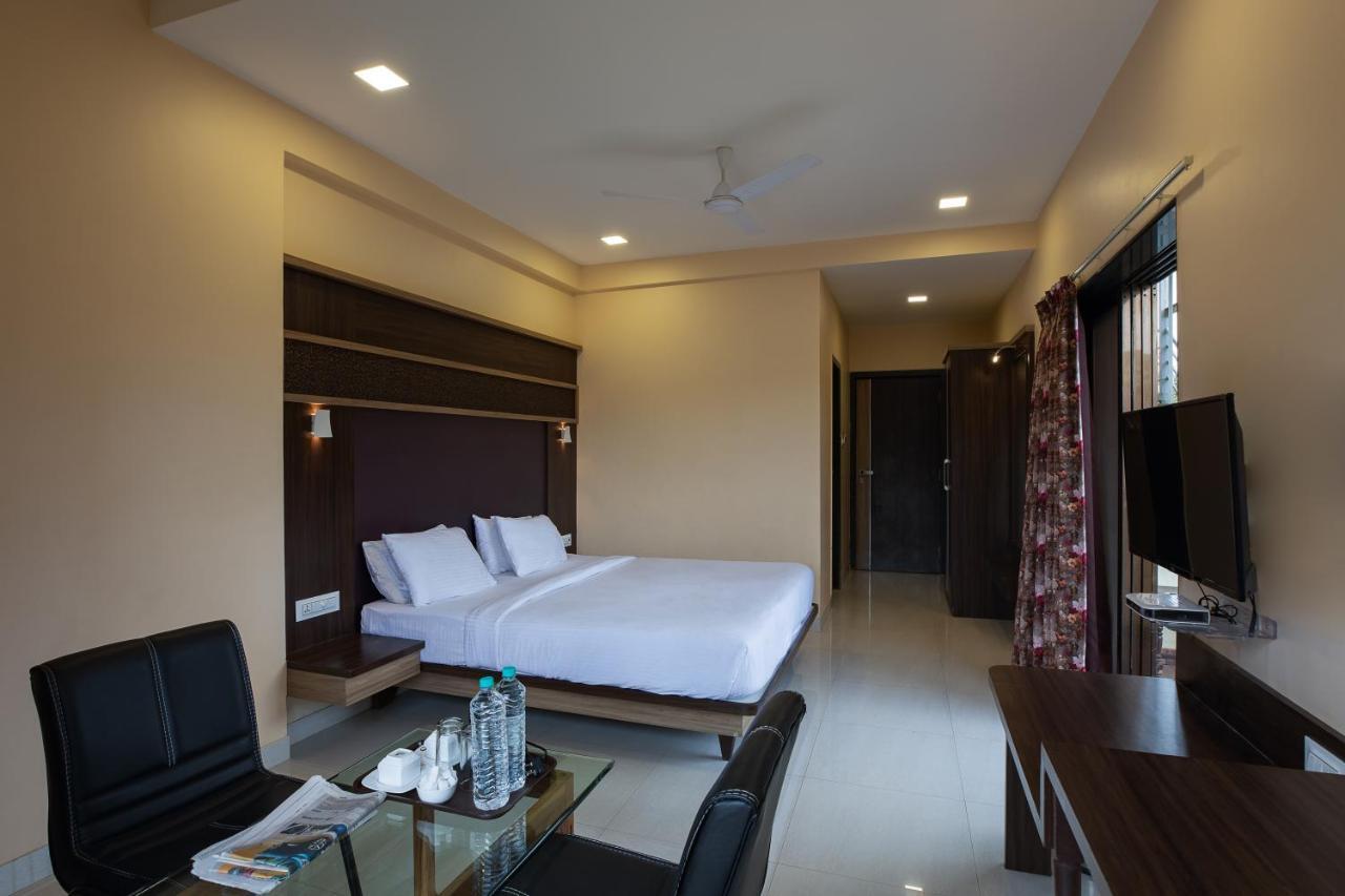 City Palace Resort Lonavala Eksteriør billede